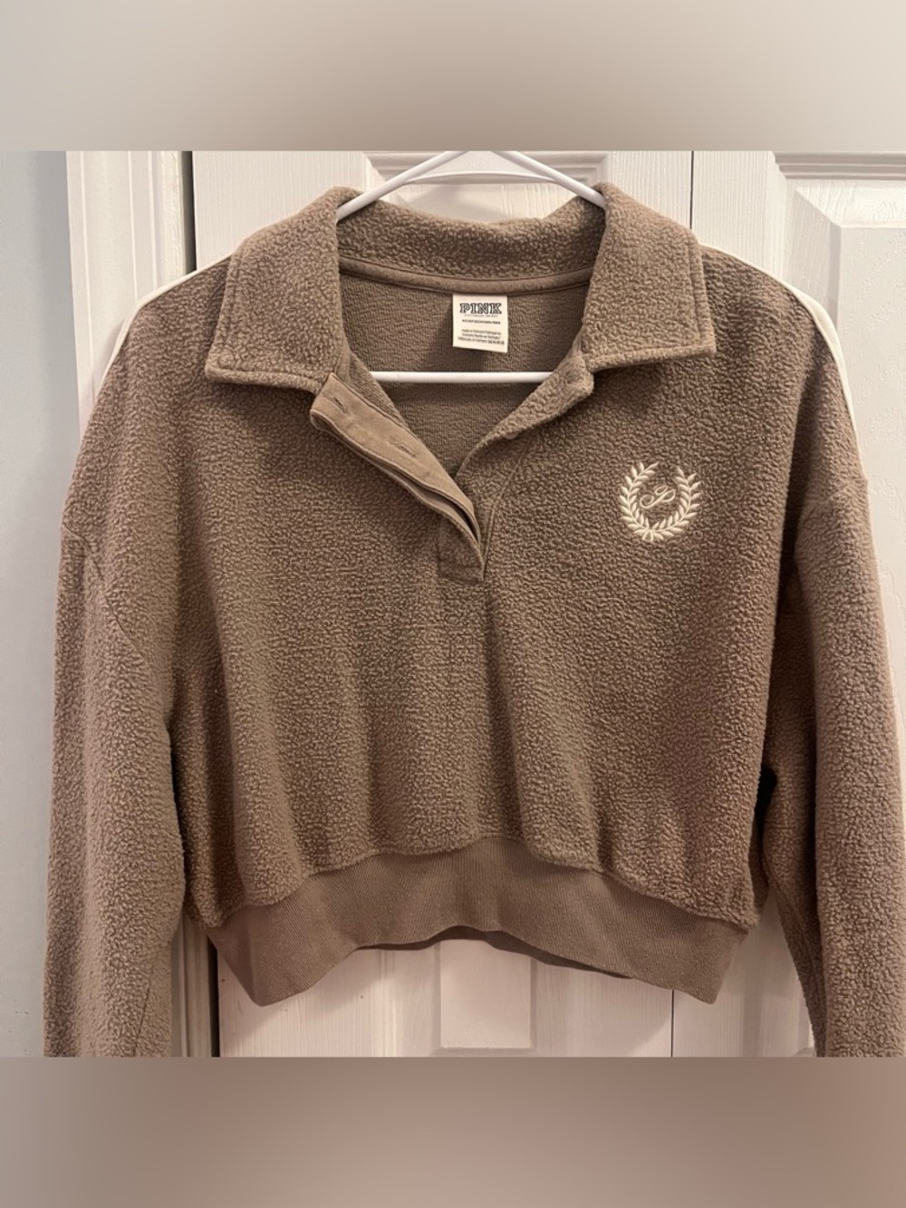 PINK Victoria's Secret Taupe Sherpa Cropped Pullover Jacket